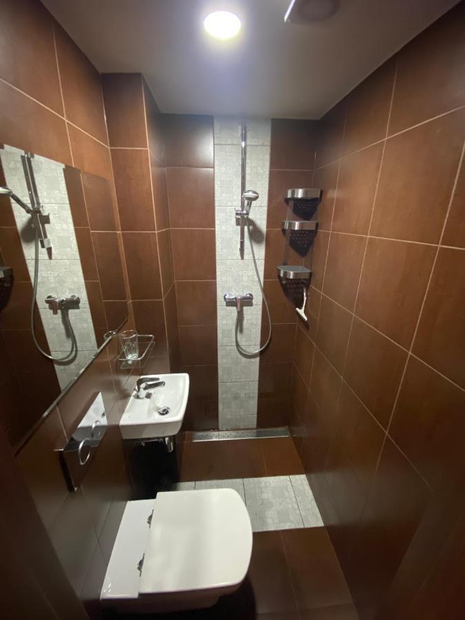 Hollidays Centrum Apartments วอร์ซอ ภายนอก รูปภาพ