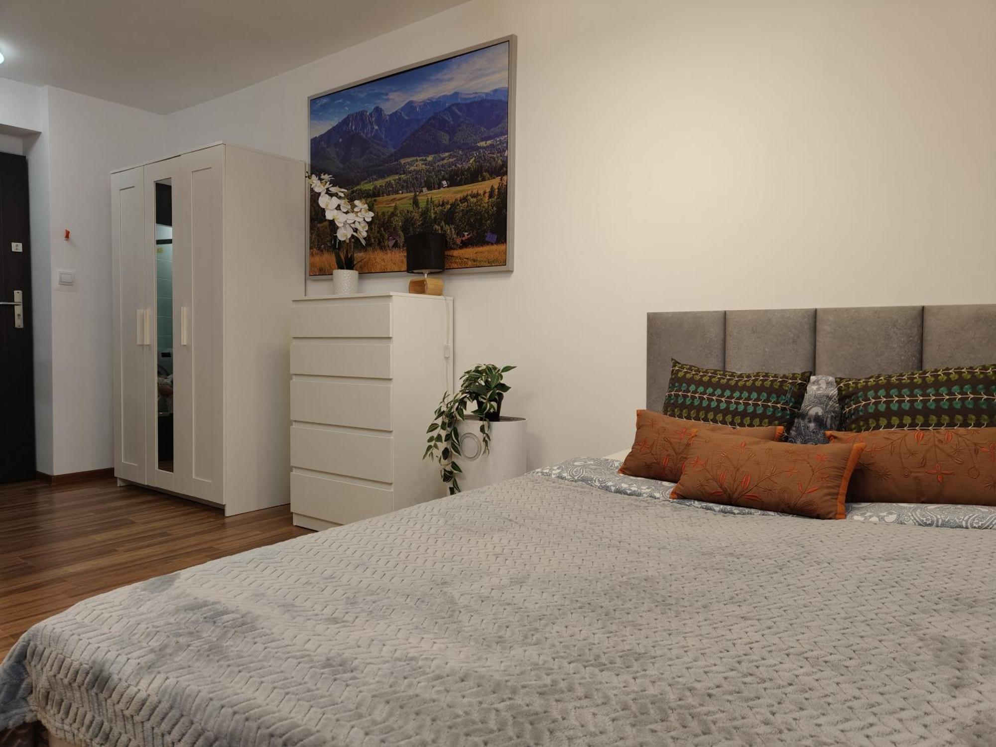 Hollidays Centrum Apartments วอร์ซอ ภายนอก รูปภาพ