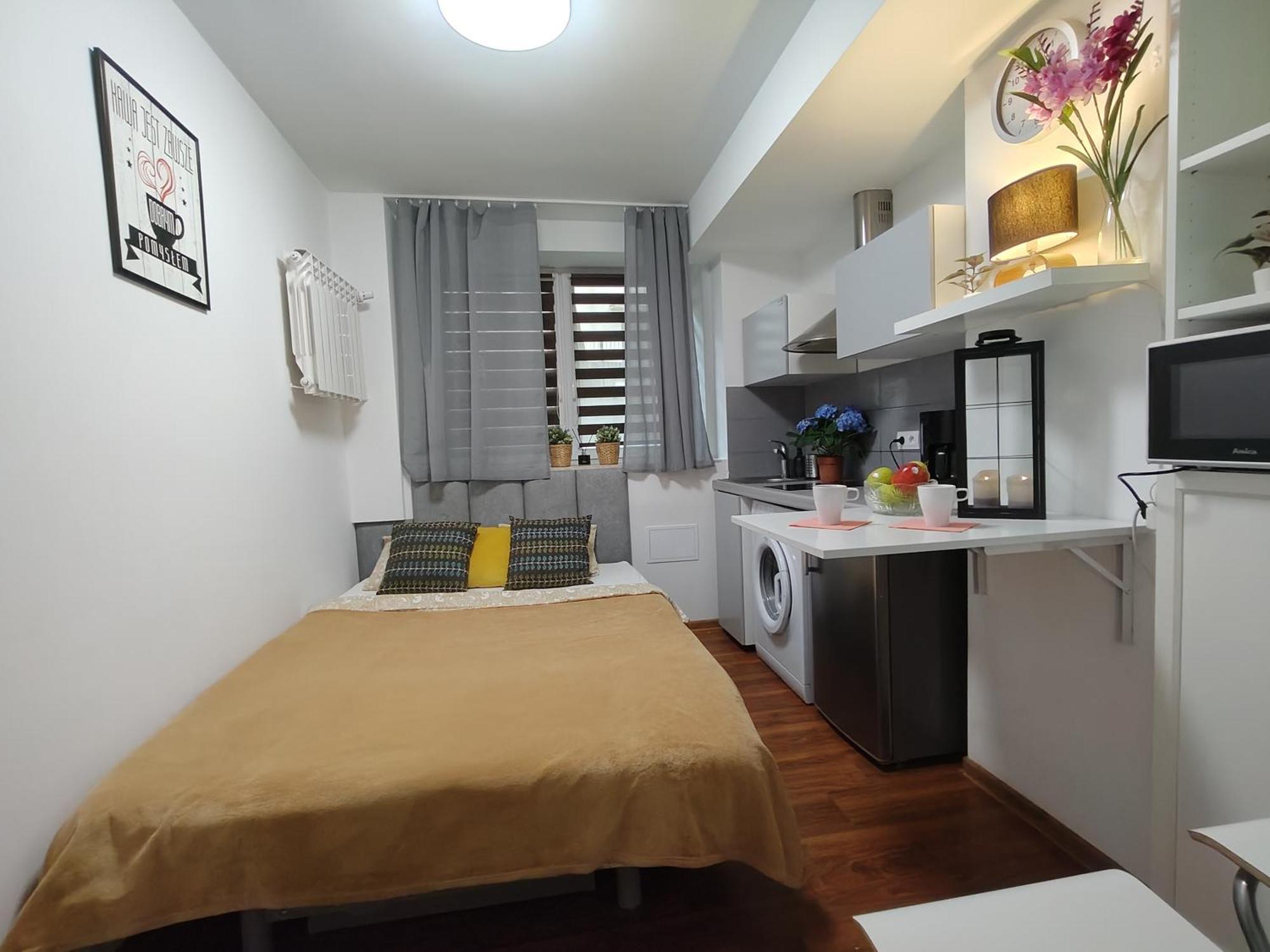 Hollidays Centrum Apartments วอร์ซอ ภายนอก รูปภาพ