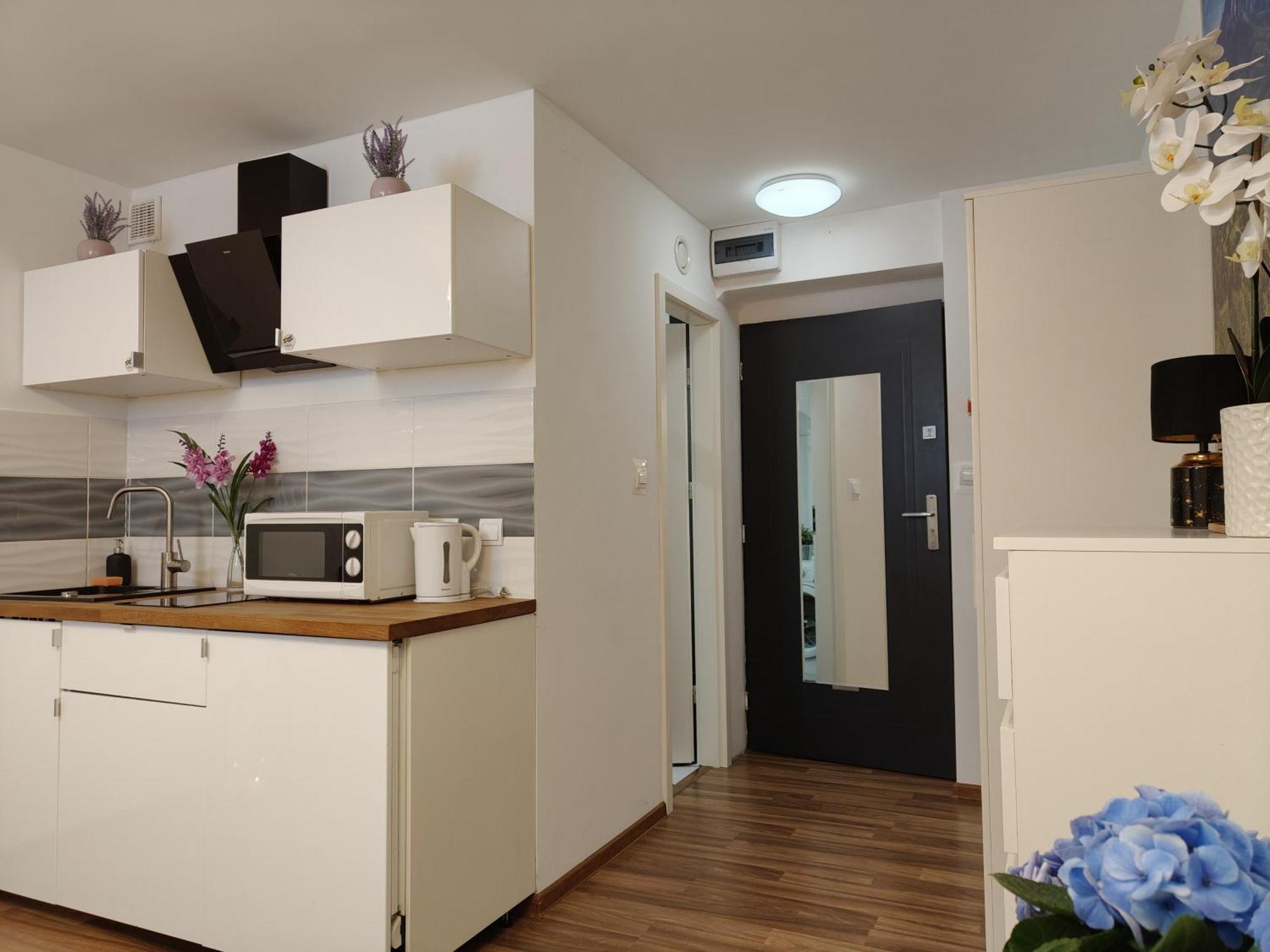 Hollidays Centrum Apartments วอร์ซอ ภายนอก รูปภาพ